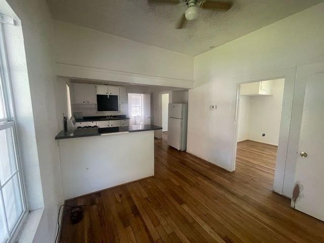 909 Cedar Street, Deer Park, TX 77536