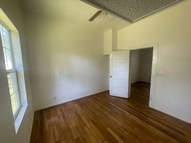 909 Cedar Street, Deer Park, TX 77536