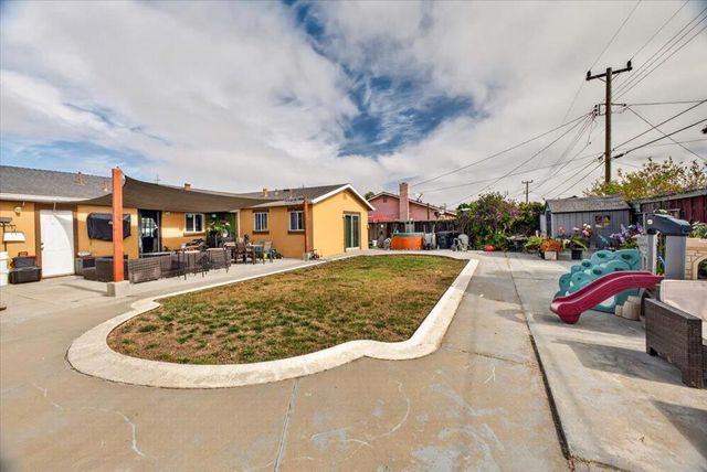 1832 Pescadero Drive, Salinas, CA 93906