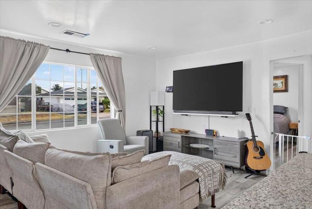 1832 Pescadero Drive, Salinas, CA 93906