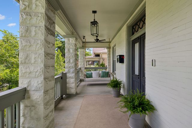 929 Acklen Ave, Nashville, TN 37203