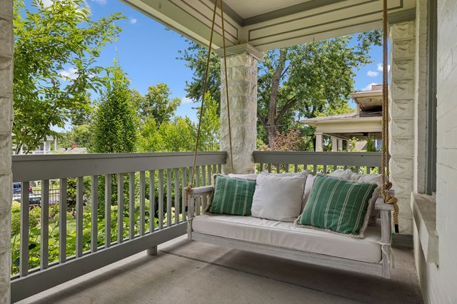 929 Acklen Ave, Nashville, TN 37203