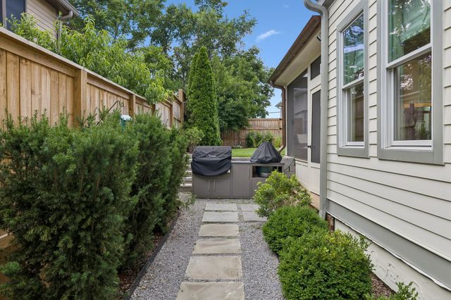 929 Acklen Ave, Nashville, TN 37203