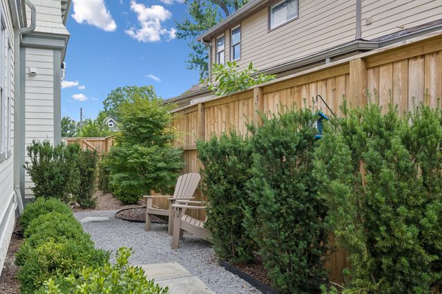 929 Acklen Ave, Nashville, TN 37203