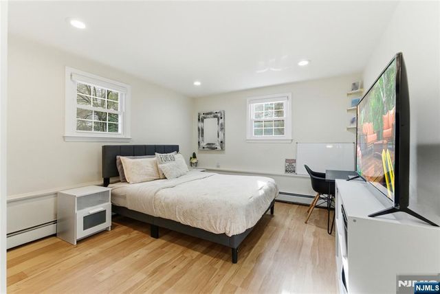 1 Chalen Court, Pequannock Township, NJ 07444