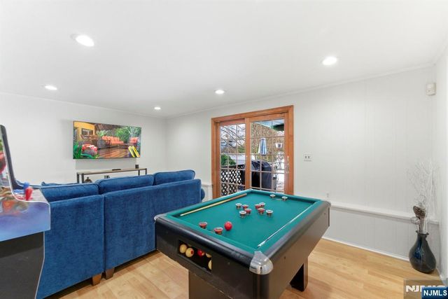 1 Chalen Court, Pequannock Township, NJ 07444