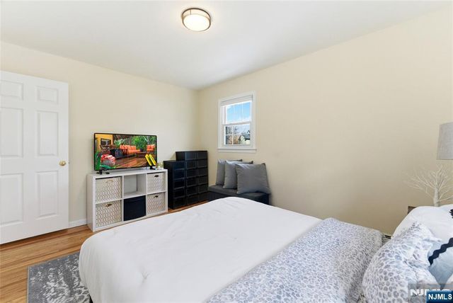 1 Chalen Court, Pequannock Township, NJ 07444