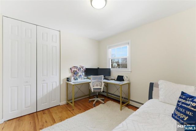 1 Chalen Court, Pequannock Township, NJ 07444
