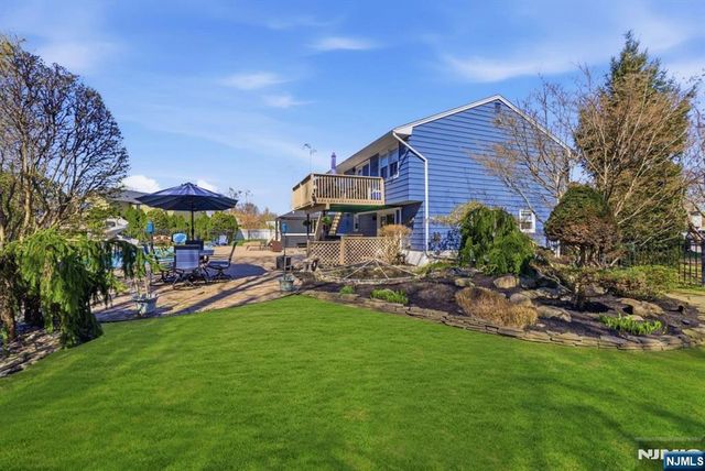 1 Chalen Court, Pequannock Township, NJ 07444
