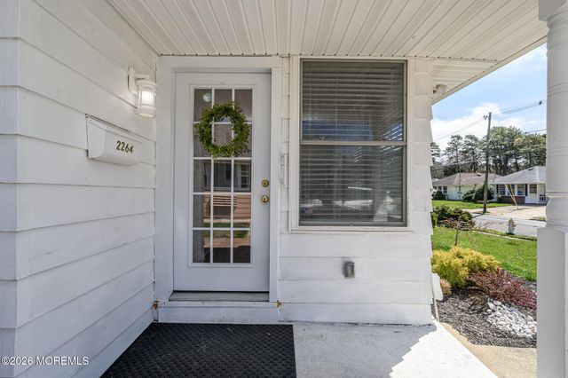 2264 Hovsons Boulevard, Toms River, NJ 08753