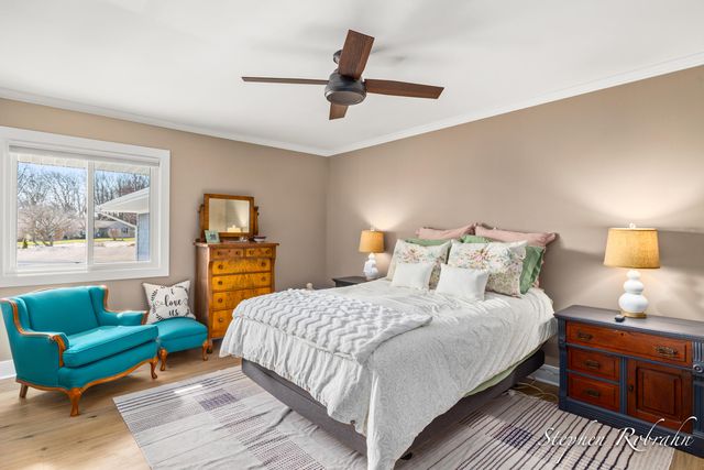 400 Lakeview Court 19, Spring Lake, MI 49456