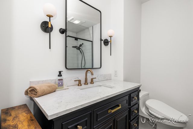 400 Lakeview Court 19, Spring Lake, MI 49456