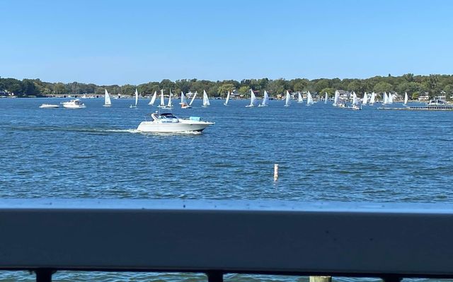 400 Lakeview Court 19, Spring Lake, MI 49456