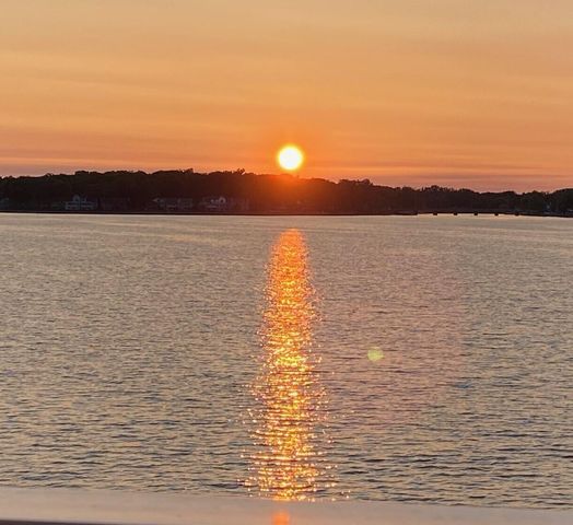 400 Lakeview Court 19, Spring Lake, MI 49456