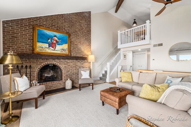 400 Lakeview Court 19, Spring Lake, MI 49456