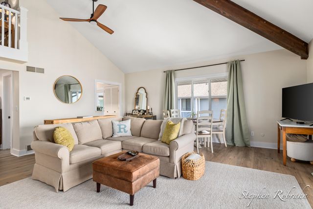 400 Lakeview Court 19, Spring Lake, MI 49456