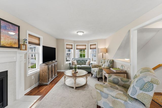 34 Bittersweet Blvd, Worcester, MA 01607