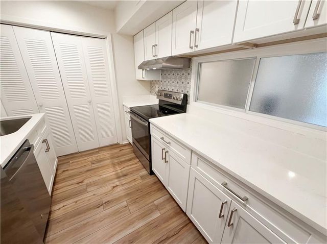 1013 Dunbar Drive, Atlanta, GA 30338
