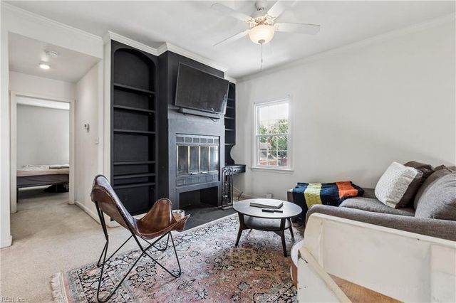 1304 Stockley Gdns Apt 507, Norfolk, VA 23517
