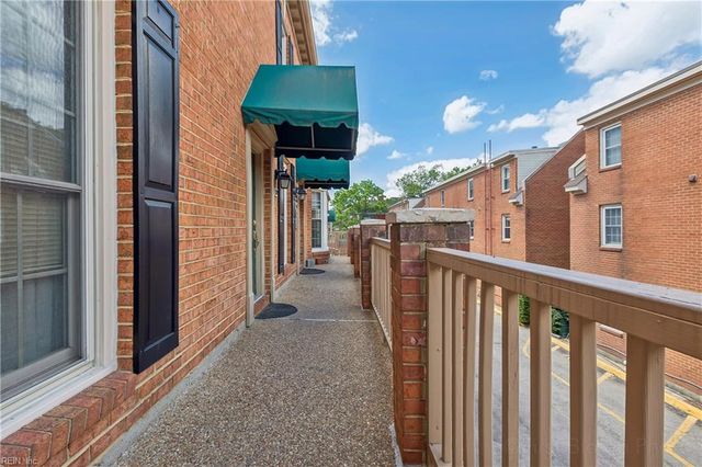 1304 Stockley Gdns Apt 507, Norfolk, VA 23517
