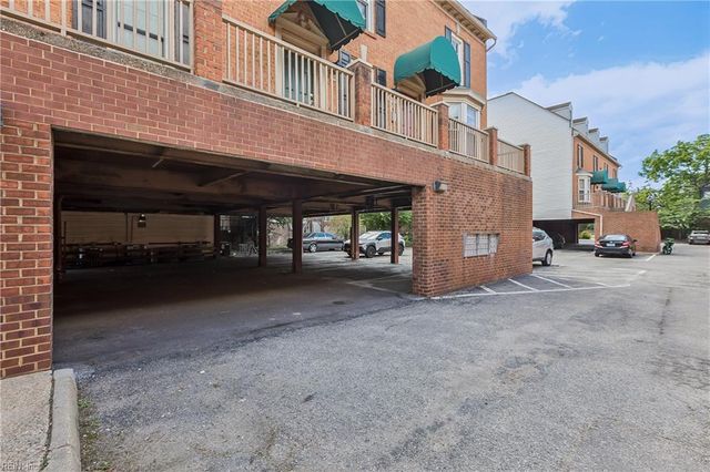 1304 Stockley Gdns Apt 507, Norfolk, VA 23517