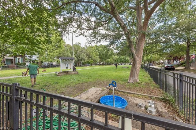 1304 Stockley Gdns Apt 507, Norfolk, VA 23517