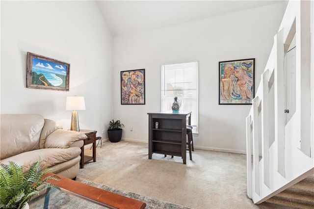 1304 Stockley Gdns Apt 507, Norfolk, VA 23517