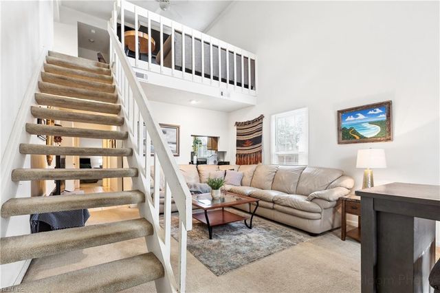 1304 Stockley Gdns Apt 507, Norfolk, VA 23517