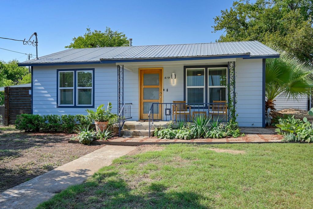 619 Brentwood ST A, Austin, TX 78752