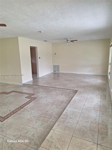 711 SW 64th Pkwy 711, Pembroke Pines, FL 33023