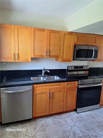 711 SW 64th Pkwy 711, Pembroke Pines, FL 33023
