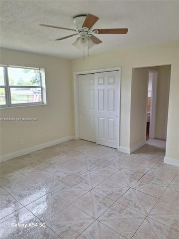 711 SW 64th Pkwy 711, Pembroke Pines, FL 33023