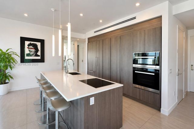 101 Sunrise Dr A-201, Key Biscayne, FL 33149