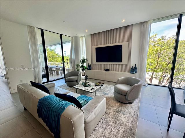 101 Sunrise Dr A-201, Key Biscayne, FL 33149