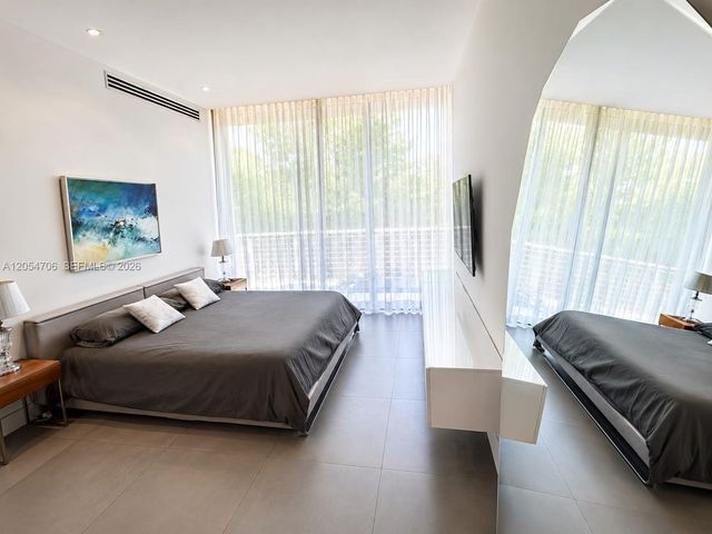 101 Sunrise Dr A-201, Key Biscayne, FL 33149