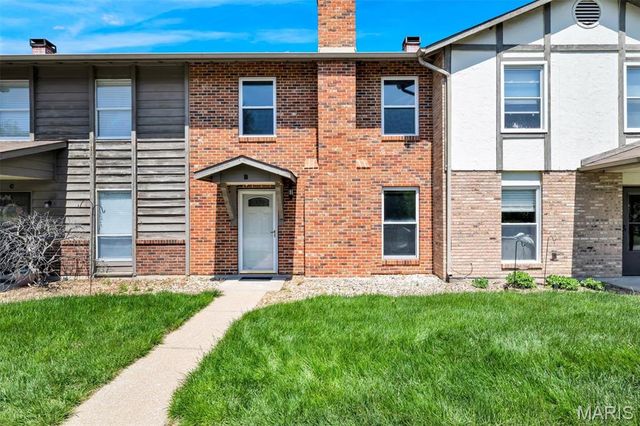 21 Park Charles Boulevard S B, St Peters, MO 63376