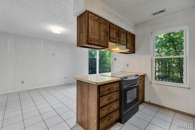 21 Park Charles Boulevard S B, St Peters, MO 63376