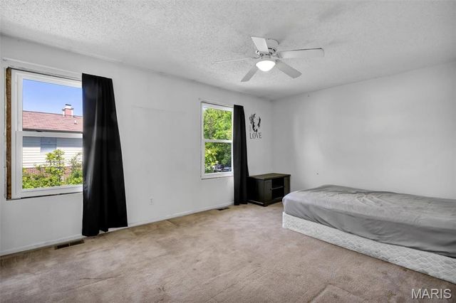 21 Park Charles Boulevard S B, St Peters, MO 63376