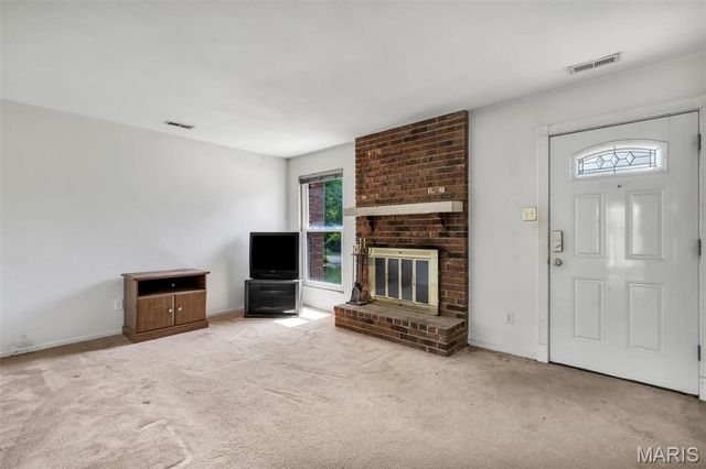 21 Park Charles Boulevard S B, St Peters, MO 63376