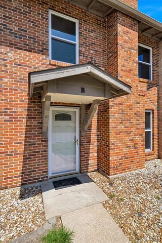 21 Park Charles Boulevard S B, St Peters, MO 63376