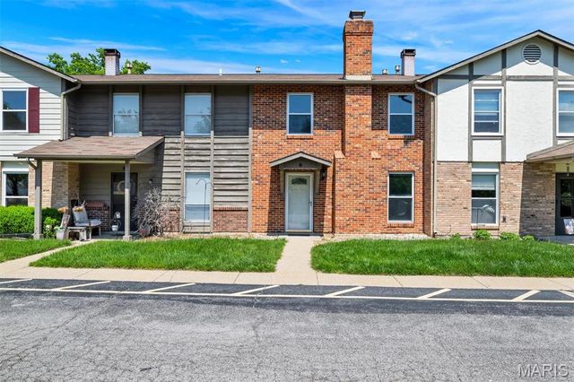 21 Park Charles Boulevard S B, St Peters, MO 63376