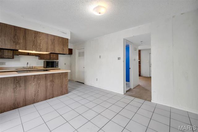 21 Park Charles Boulevard S B, St Peters, MO 63376