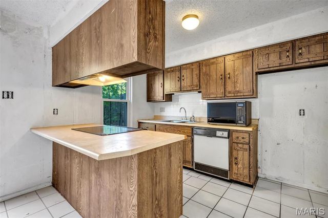 21 Park Charles Boulevard S B, St Peters, MO 63376