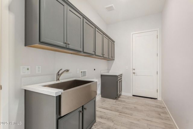 17324 W ROYAL PALM Road, Waddell, AZ 85355