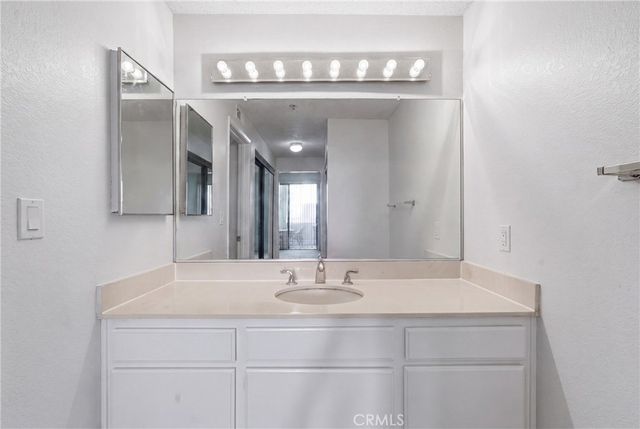 2559 Plaza Del Amo 104, Torrance, CA 90503