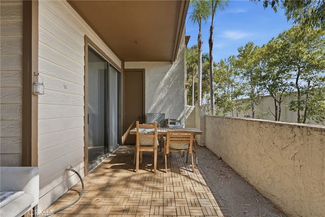 2559 Plaza Del Amo 104, Torrance, CA 90503