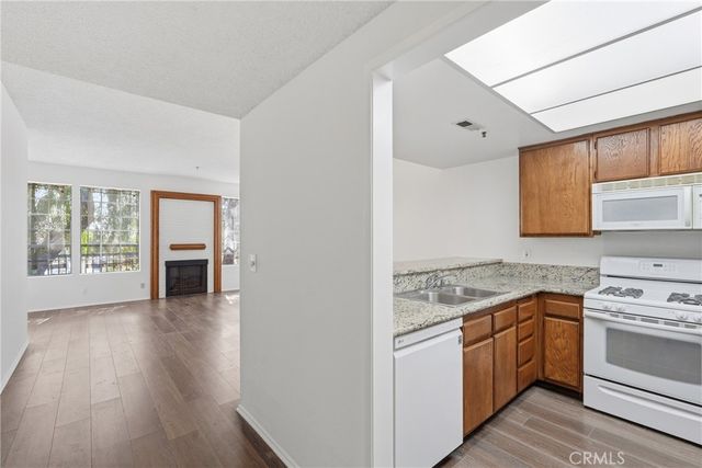 2559 Plaza Del Amo 104, Torrance, CA 90503
