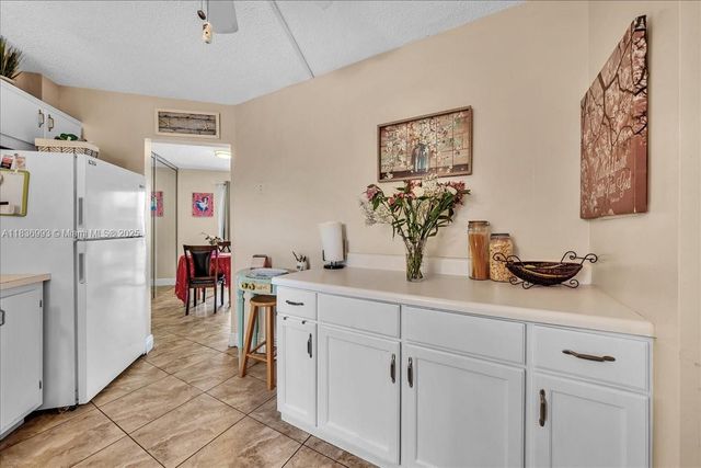 6555 W Broward Blvd 300, Plantation, FL 33317
