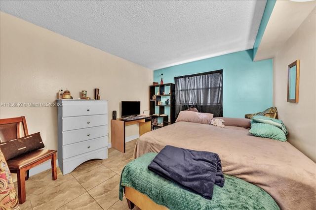 6555 W Broward Blvd 300, Plantation, FL 33317