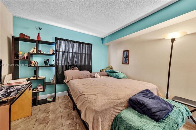 6555 W Broward Blvd 300, Plantation, FL 33317